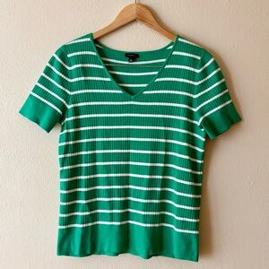 Talbots green &‎ white short sleeve v-neck knit top